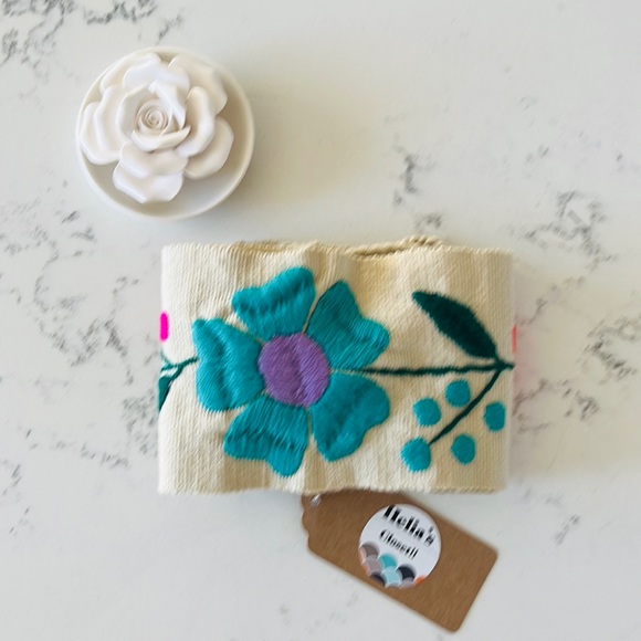 Ivory Flower Embroidered Adjustable Belt main image 9